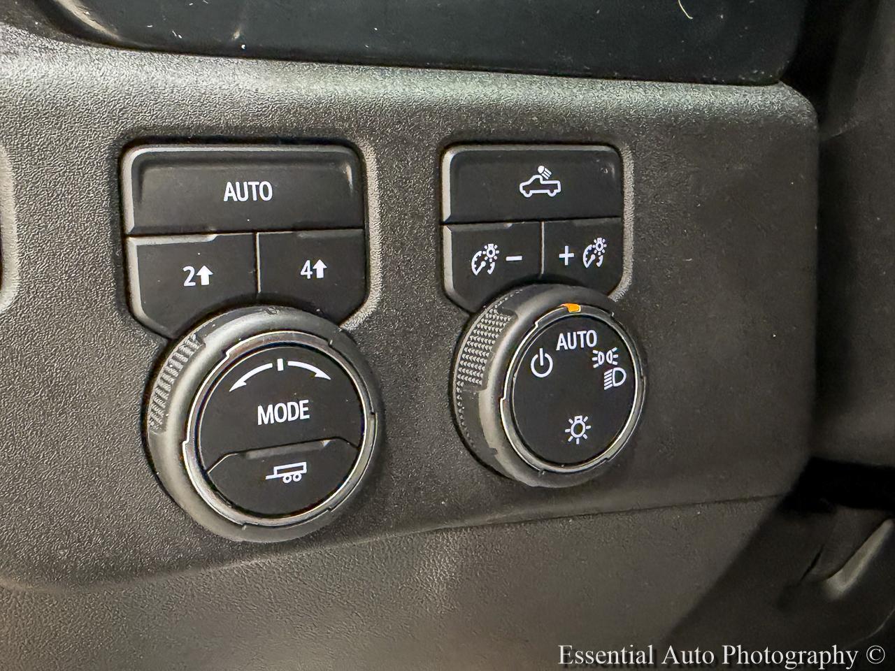 Chevrolet Silverado 1500 LT Crew Cab 4WD 2023