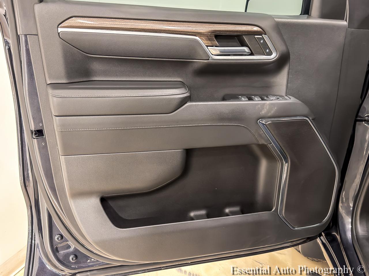 Chevrolet Silverado 1500 LT Crew Cab 4WD 2023