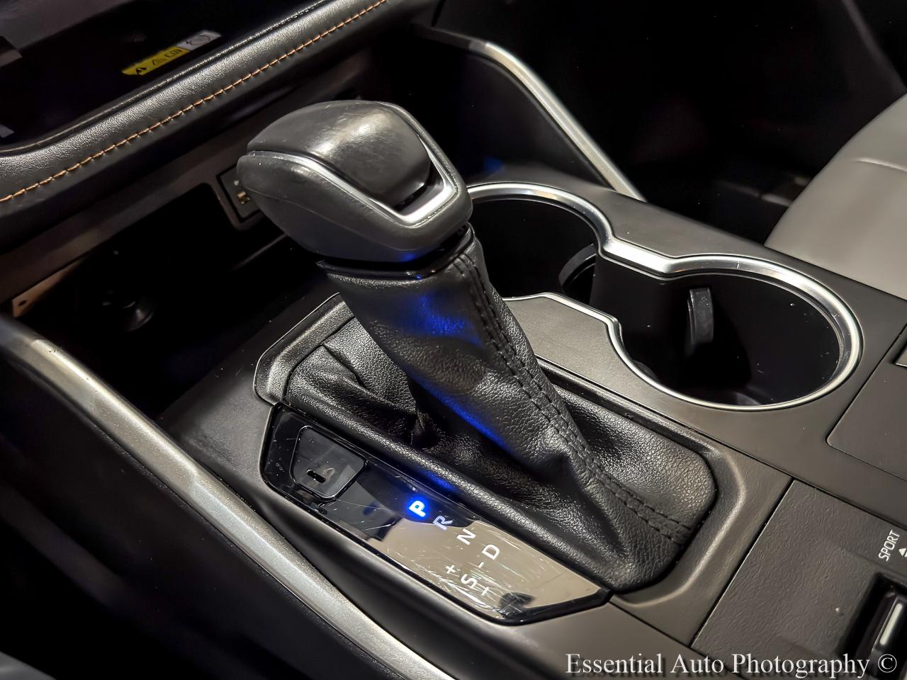 Toyota Highlander Hybrid Bronze Edition 2023