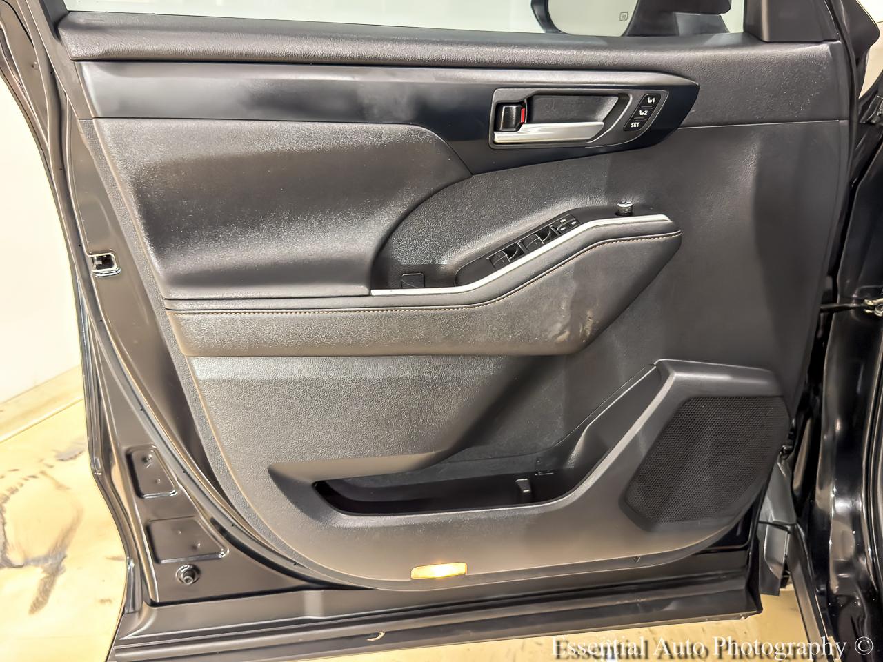 Toyota Highlander Hybrid Bronze Edition 2023