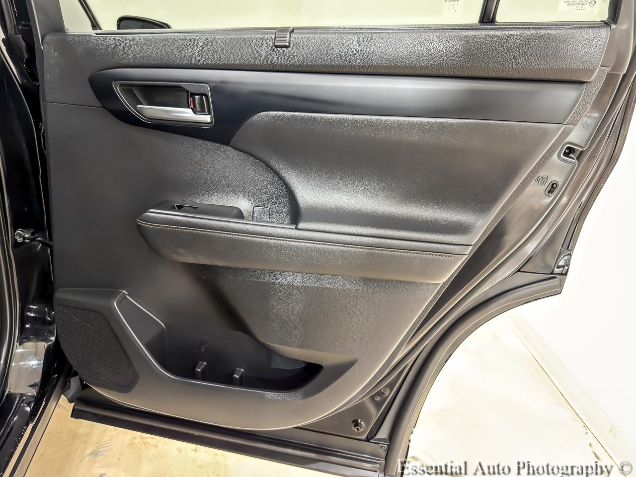 Toyota Highlander Hybrid Bronze Edition 2023