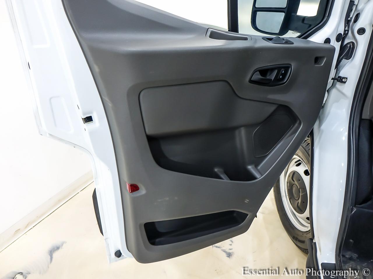 Ford Transit 250 Van Med. Roof w/Sliding Pass. 130-in. WB 2021