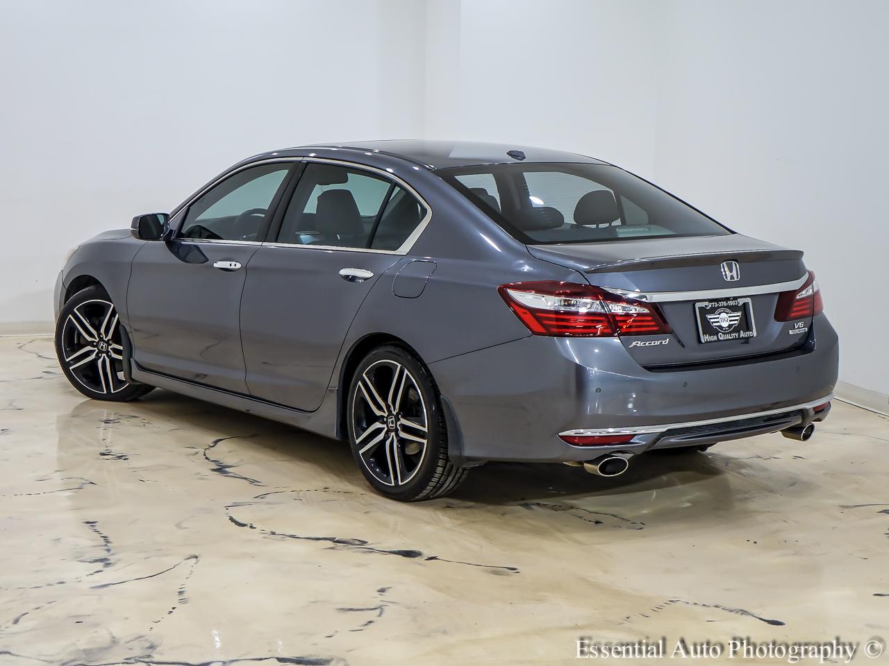 Honda Accord Touring V6 Sedan 6-Spd AT 2017