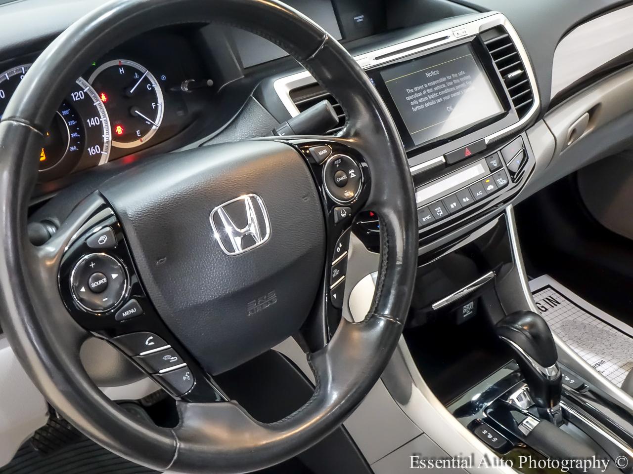 Honda Accord Touring V6 Sedan 6-Spd AT 2017