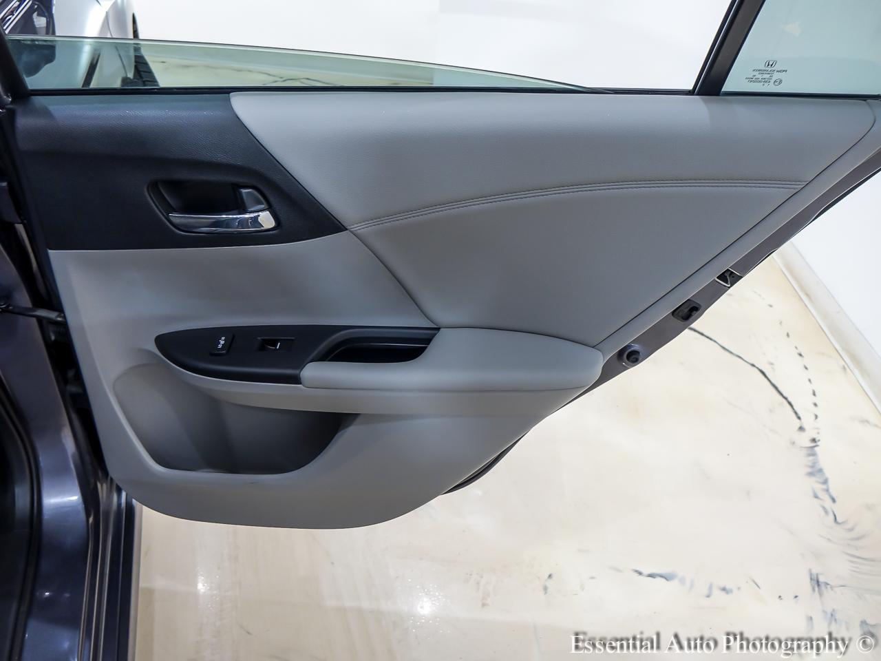 Honda Accord Touring V6 Sedan 6-Spd AT 2017