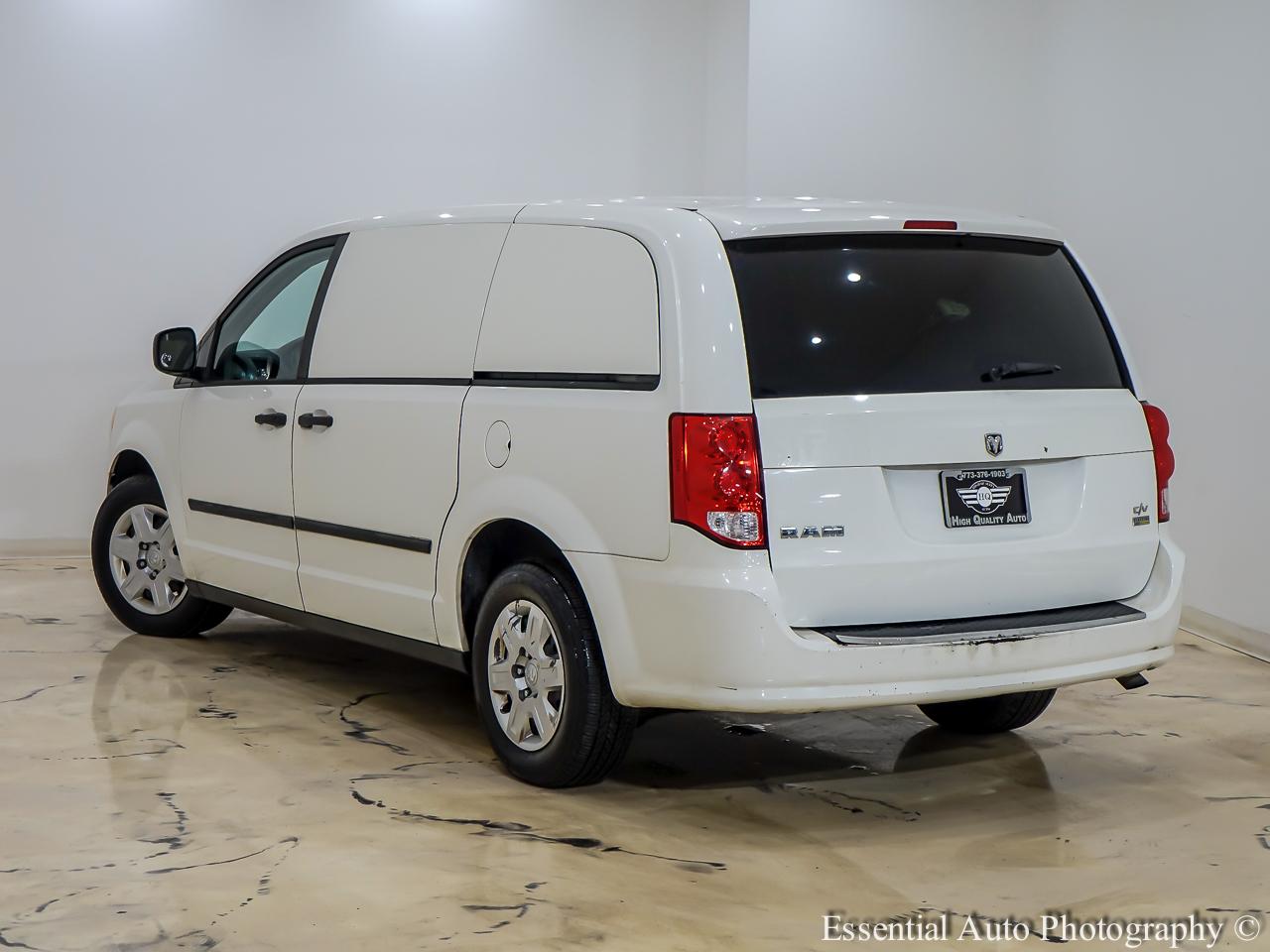 RAM Cargo Van Base 2013