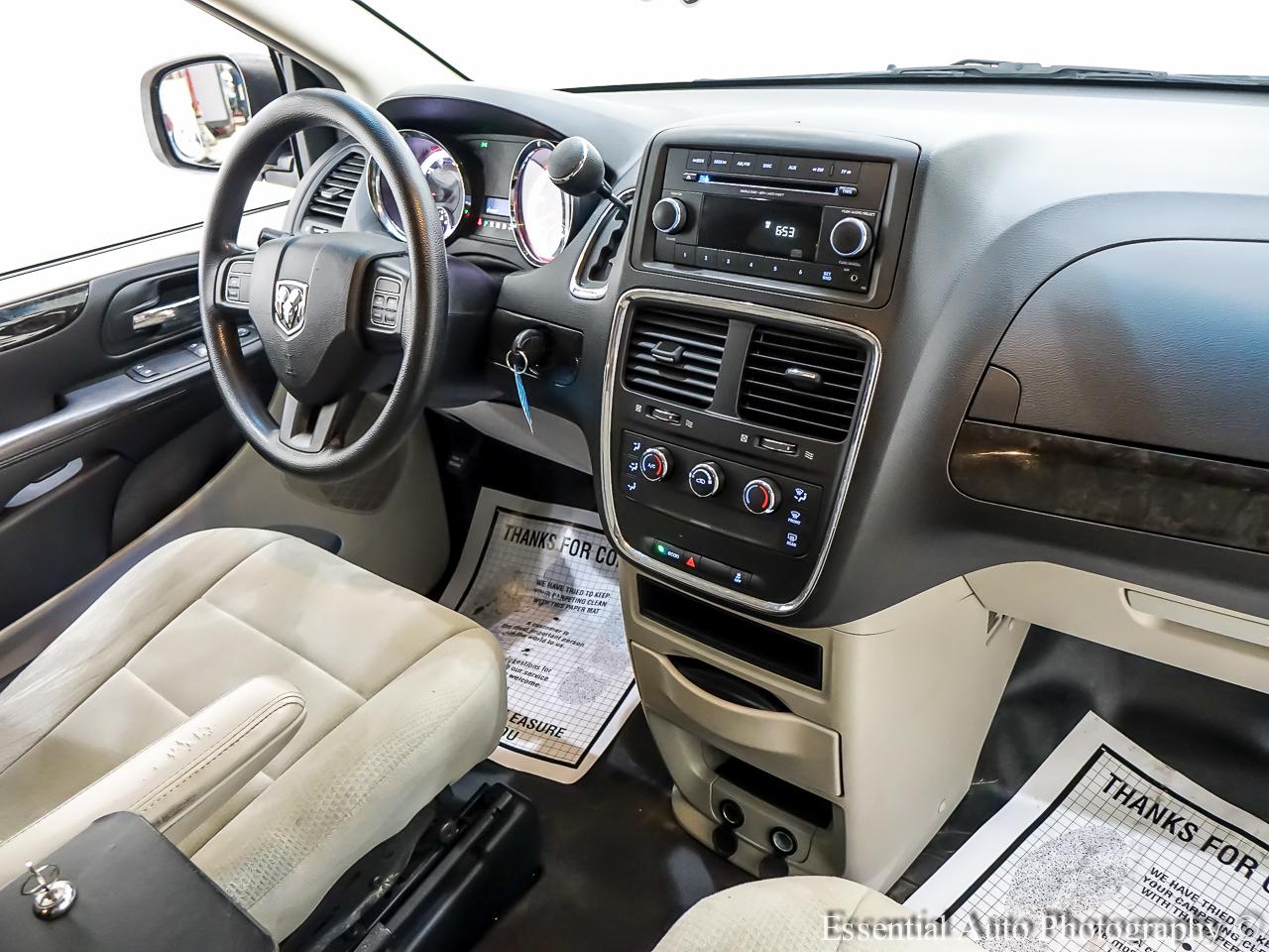 RAM Cargo Van Base 2013