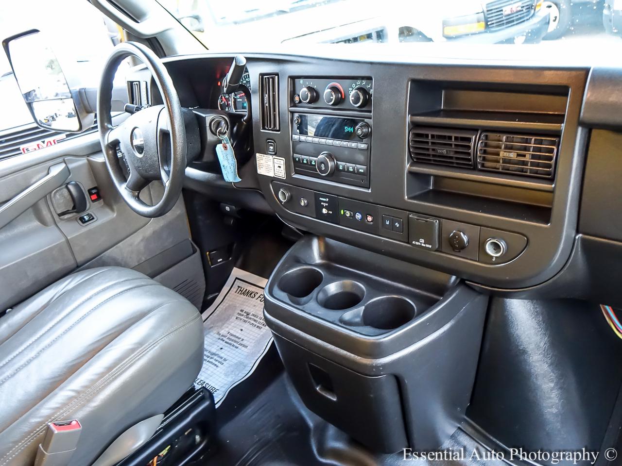 GMC Savana G3500 177 in. 2021