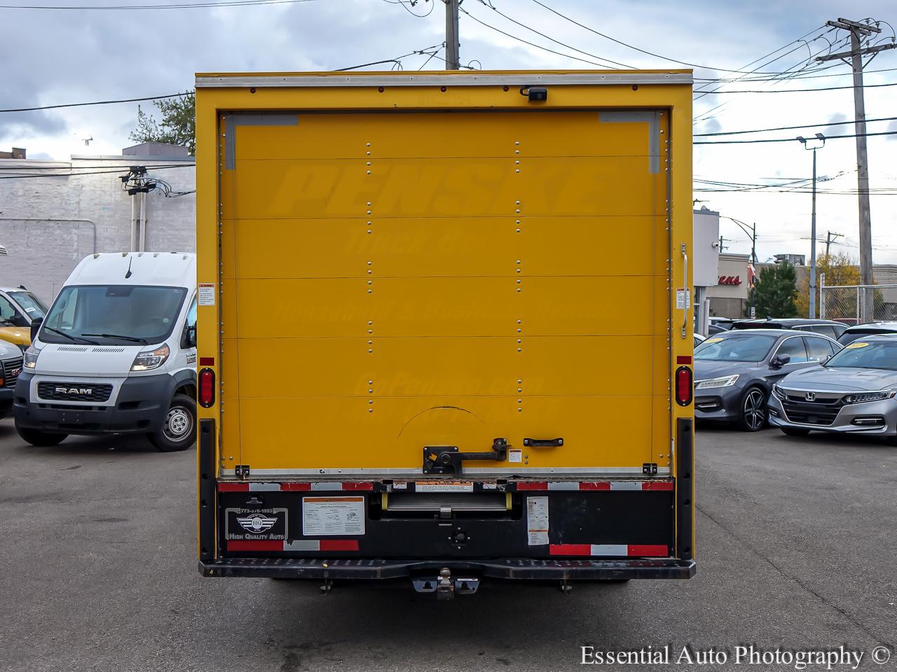 Ford Econoline E-350 Super Duty 2022