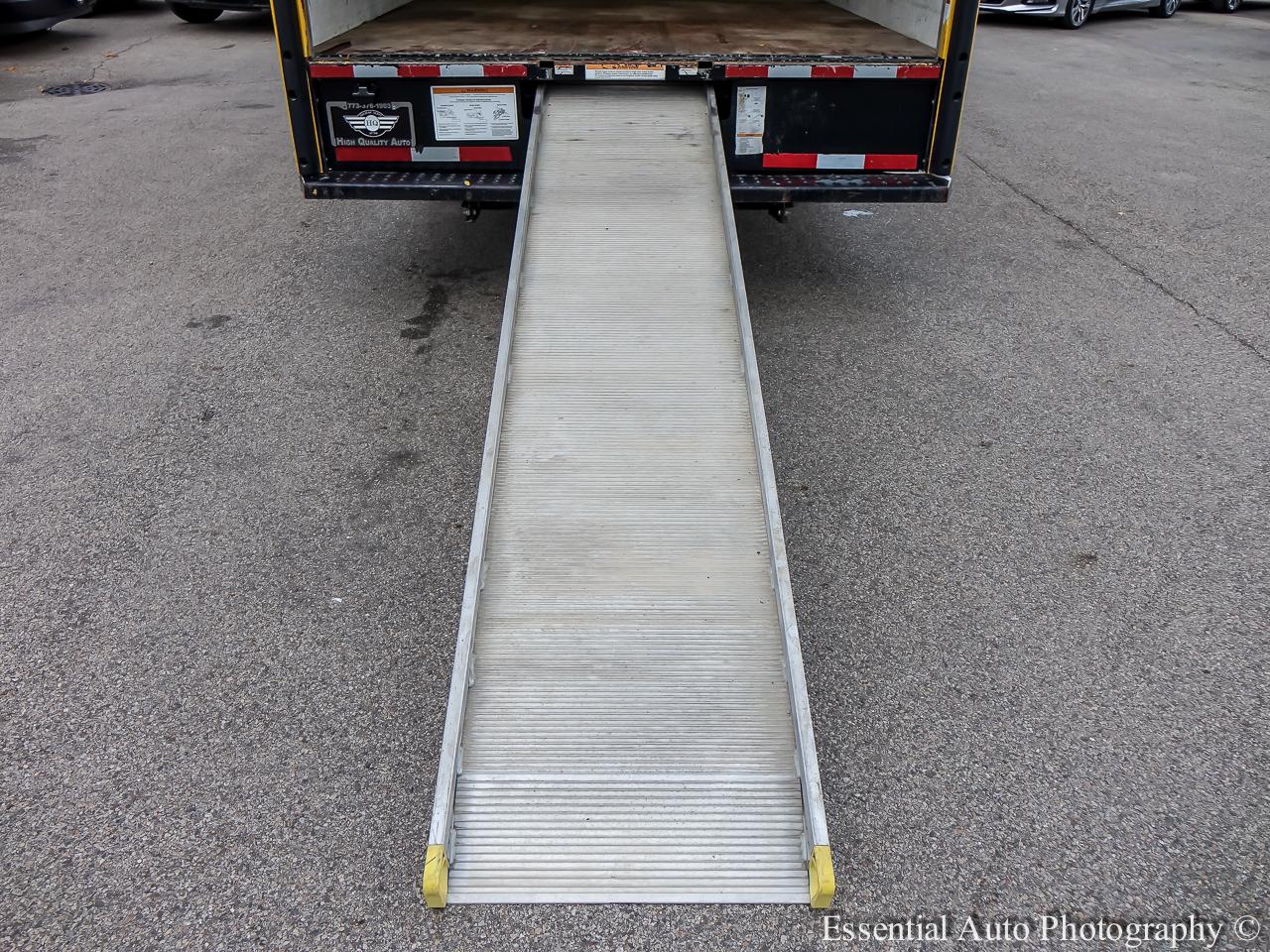Ford Econoline E-350 Super Duty 2022