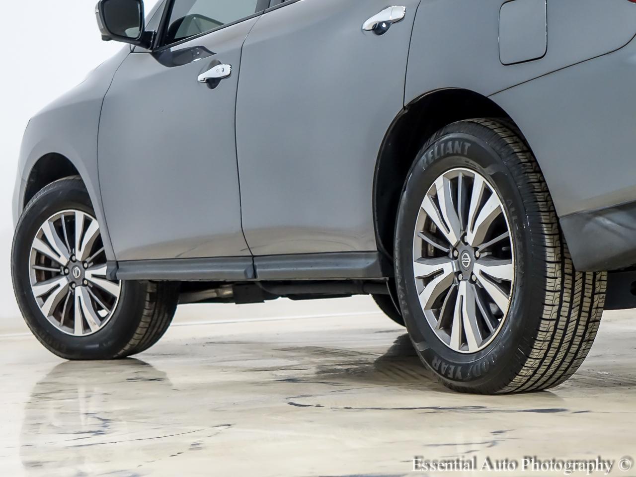 Nissan Pathfinder SL 4WD 2020