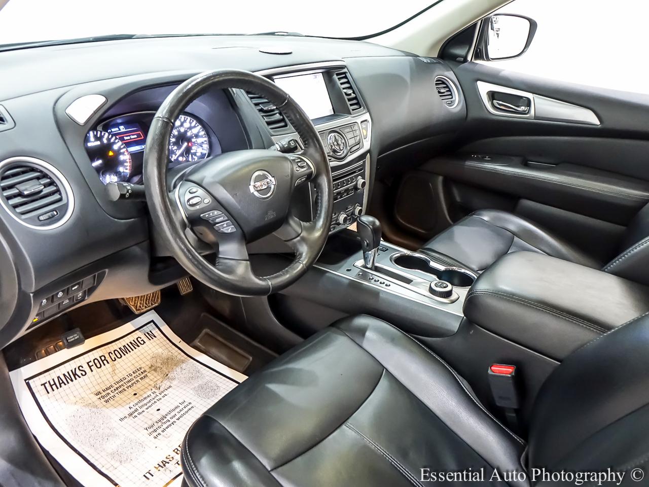 Nissan Pathfinder SL 4WD 2020