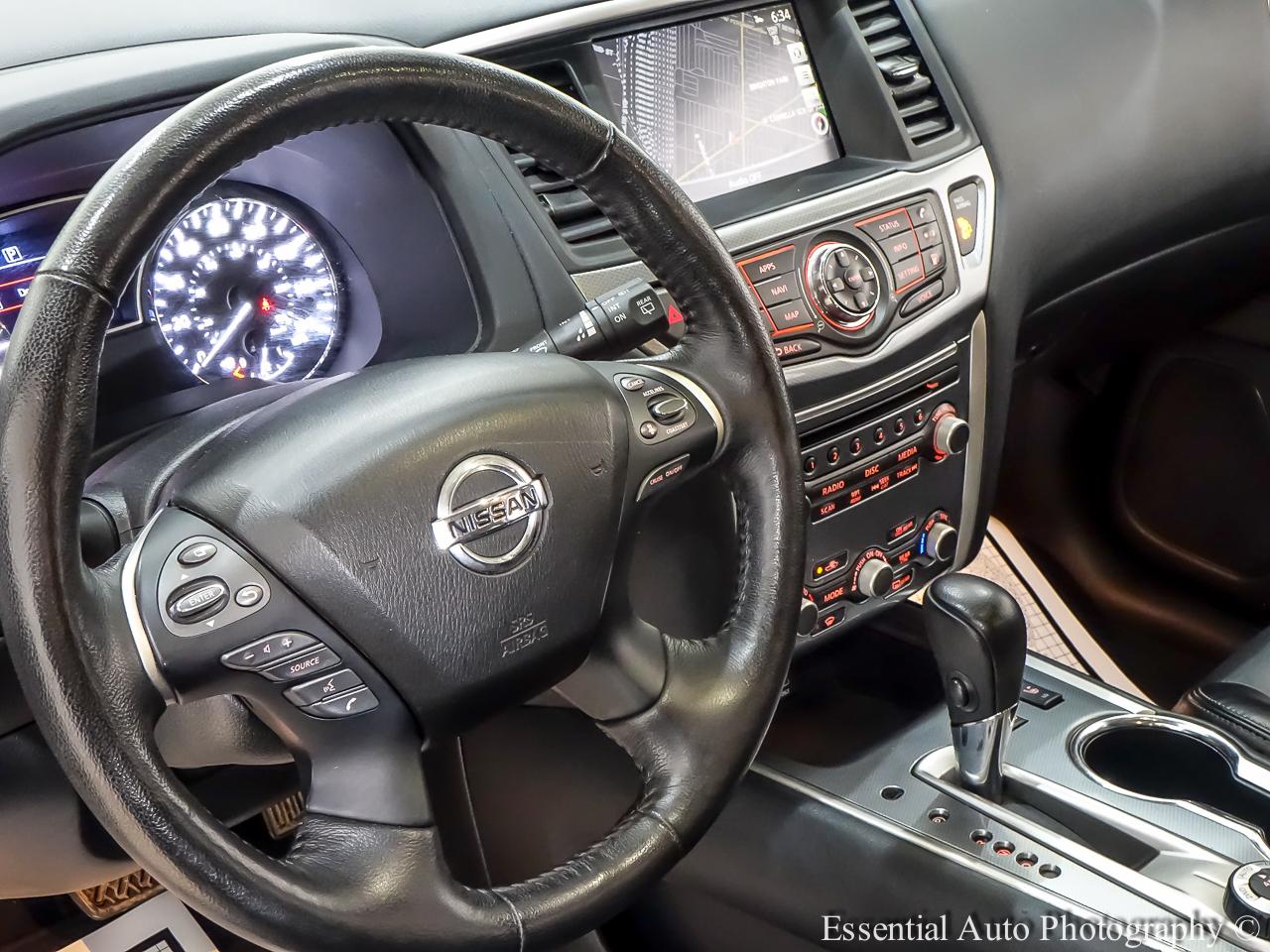 Nissan Pathfinder SL 4WD 2020