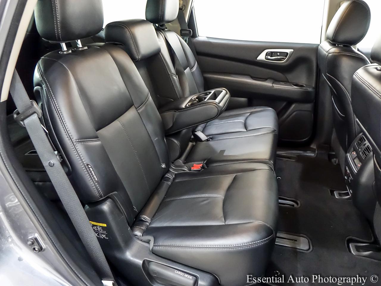 Nissan Pathfinder SL 4WD 2020