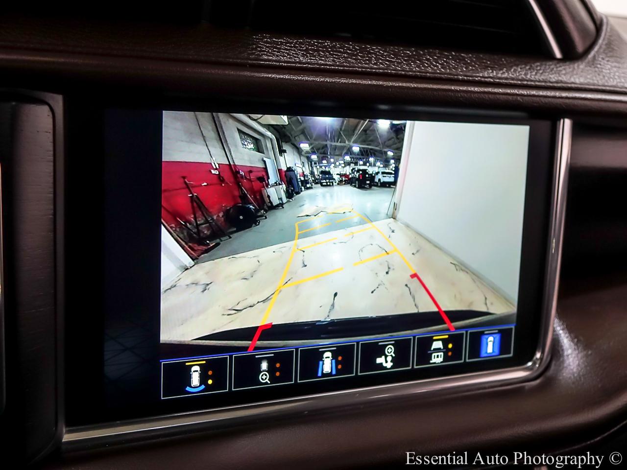 GMC Yukon Denali 4WD 2022