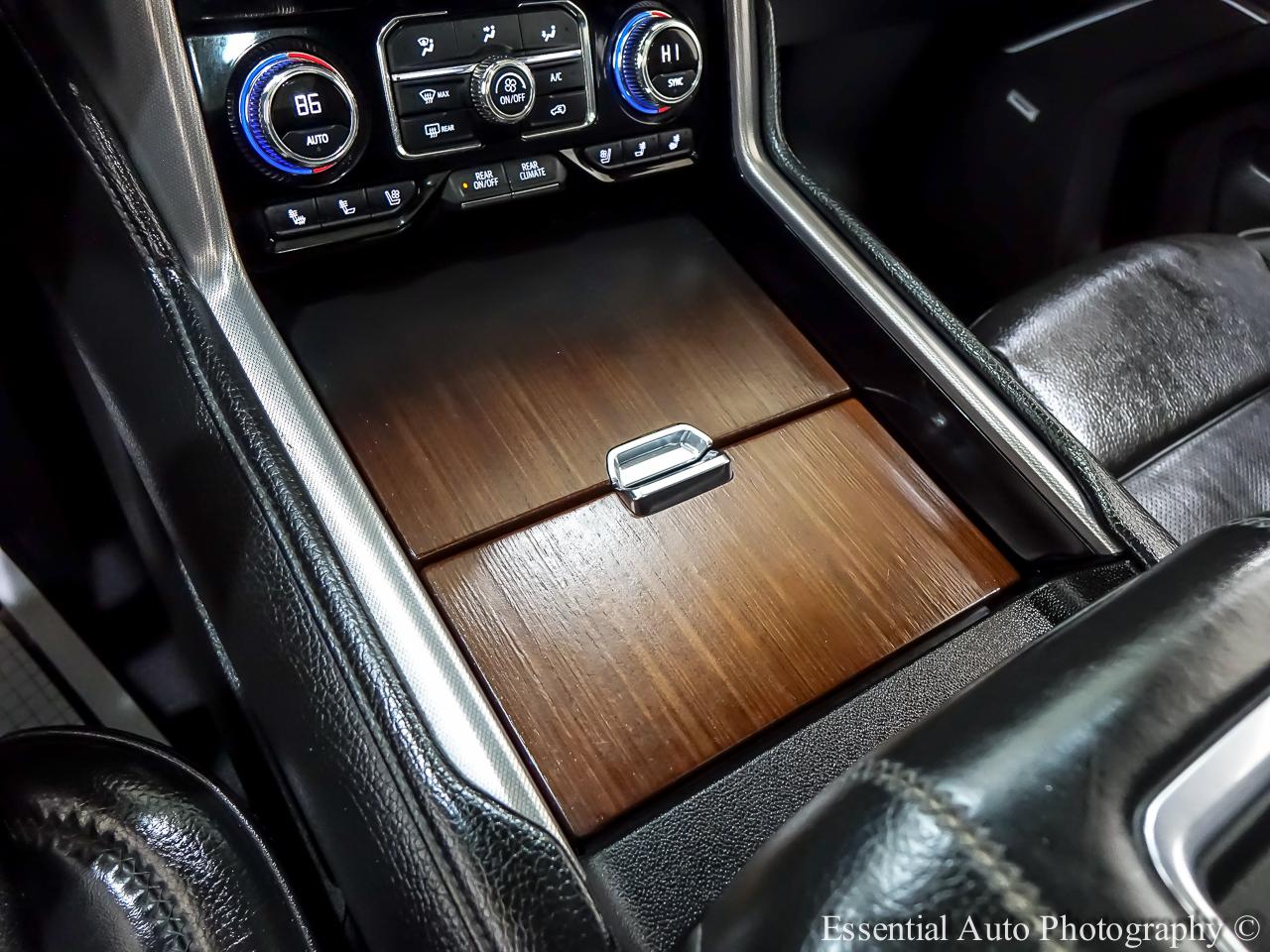 GMC Yukon Denali 4WD 2022