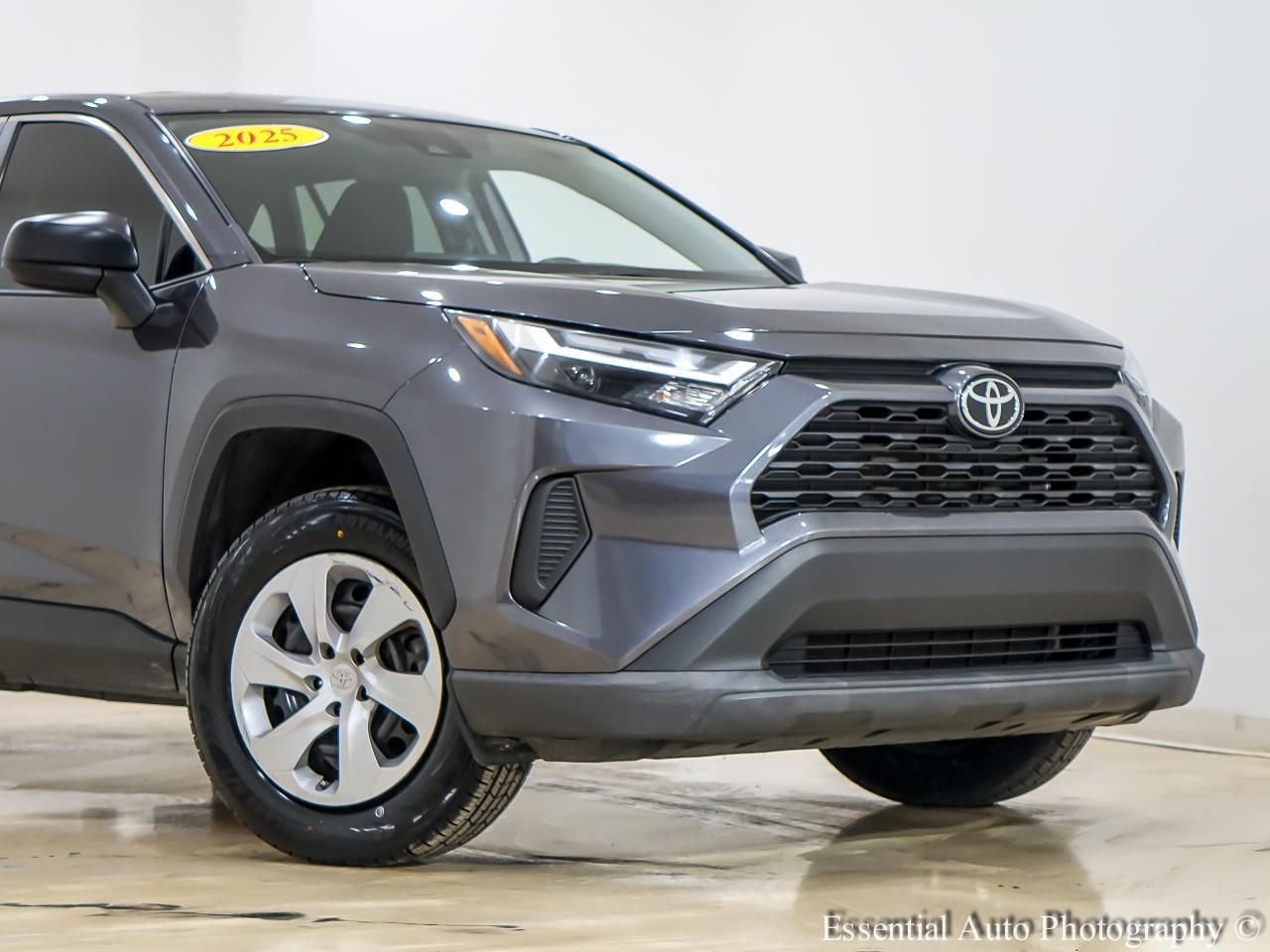 Toyota RAV4 LE 2025