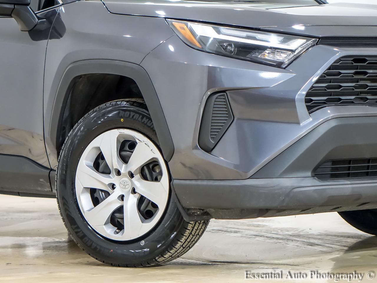 Toyota RAV4 LE 2025