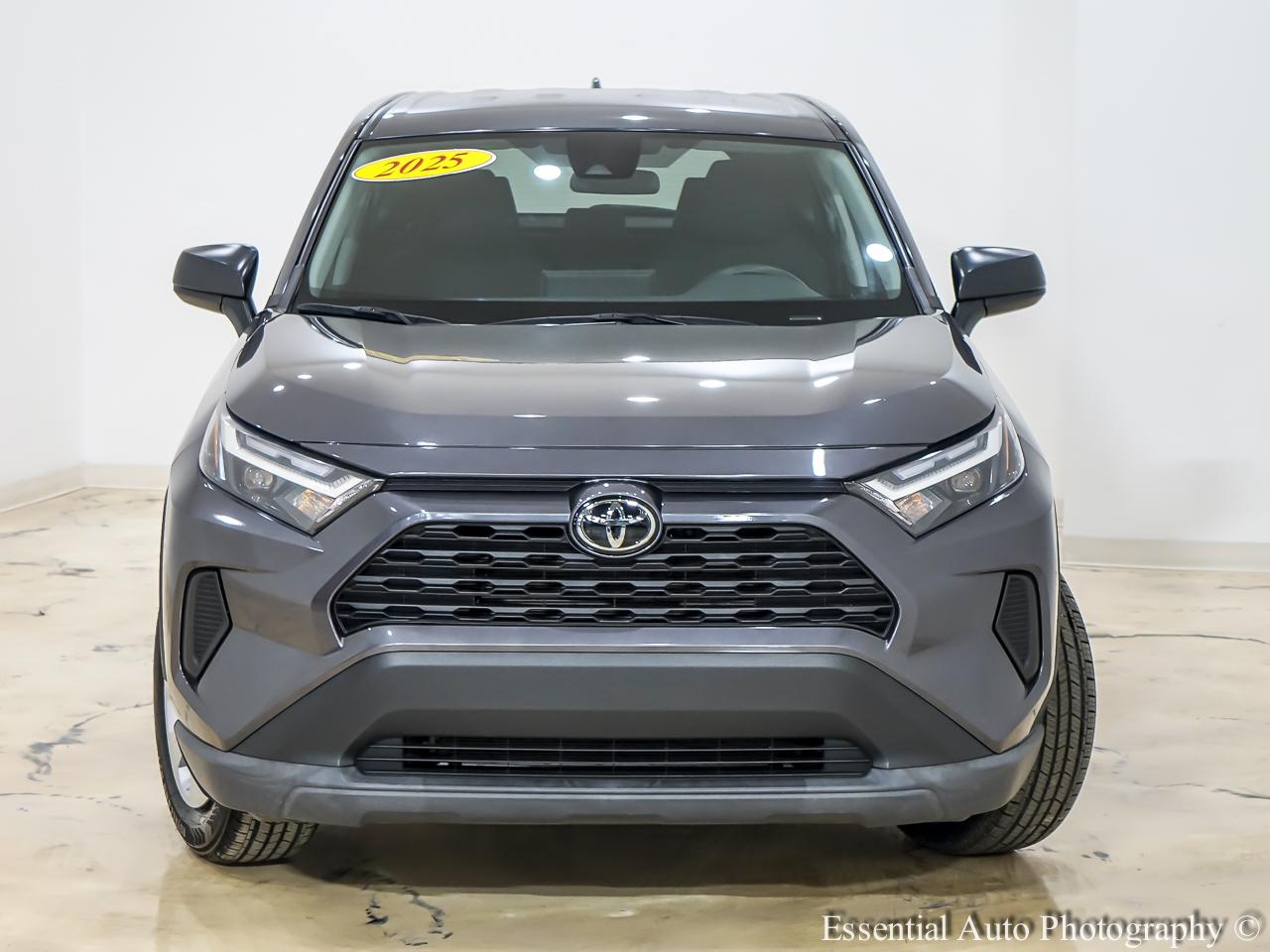 Toyota RAV4 LE 2025