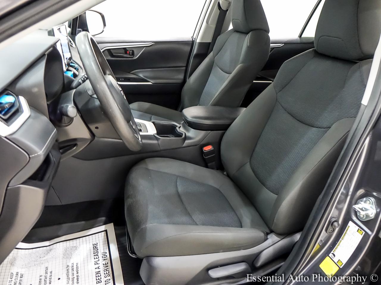 Toyota RAV4 LE 2025