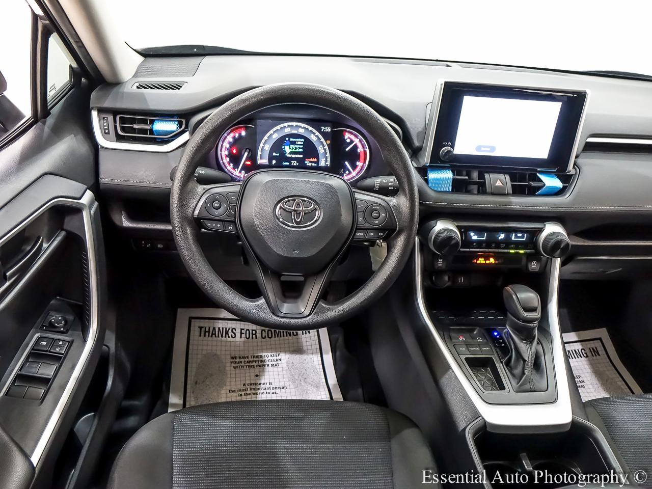Toyota RAV4 LE 2025