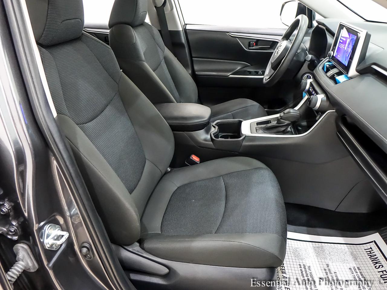 Toyota RAV4 LE 2025