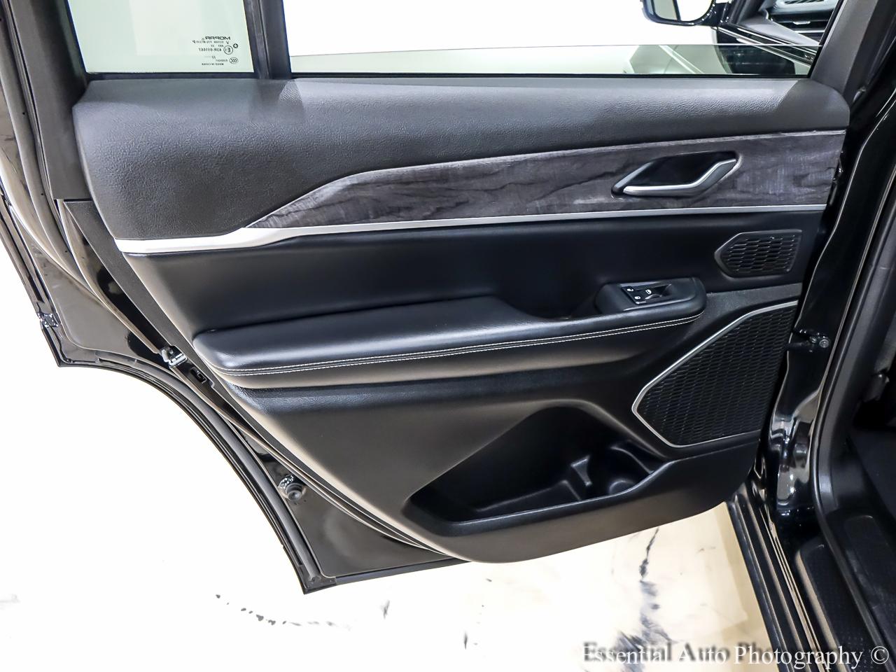 Jeep Grand Cherokee L Limited 4WD 2023