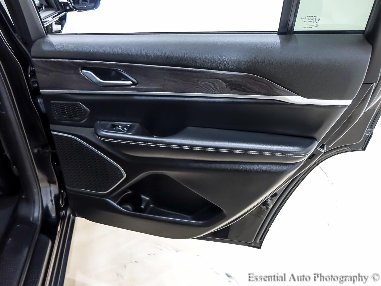 Jeep Grand Cherokee L Limited 4WD 2023
