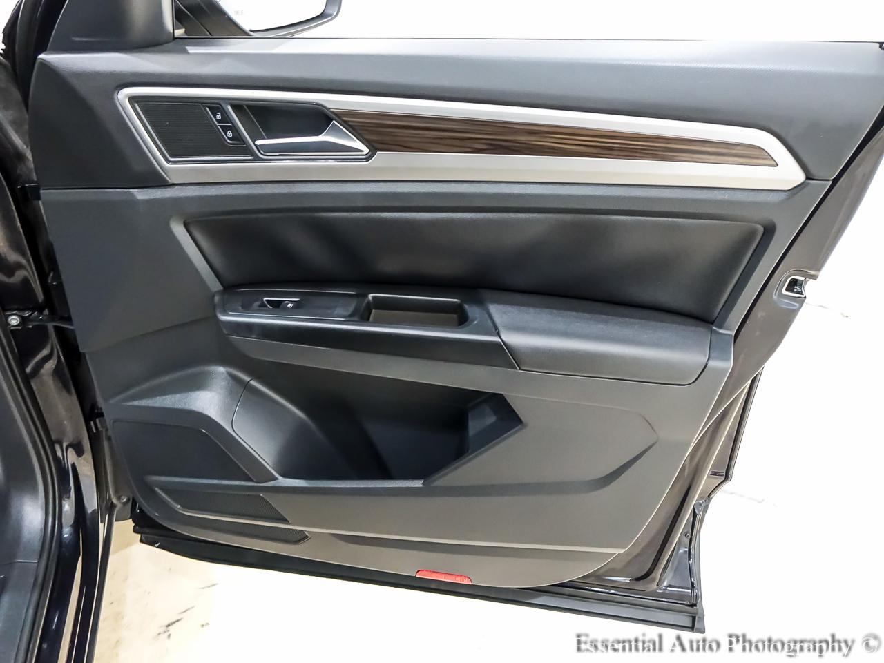 Volkswagen Atlas SE w/Technology 2021