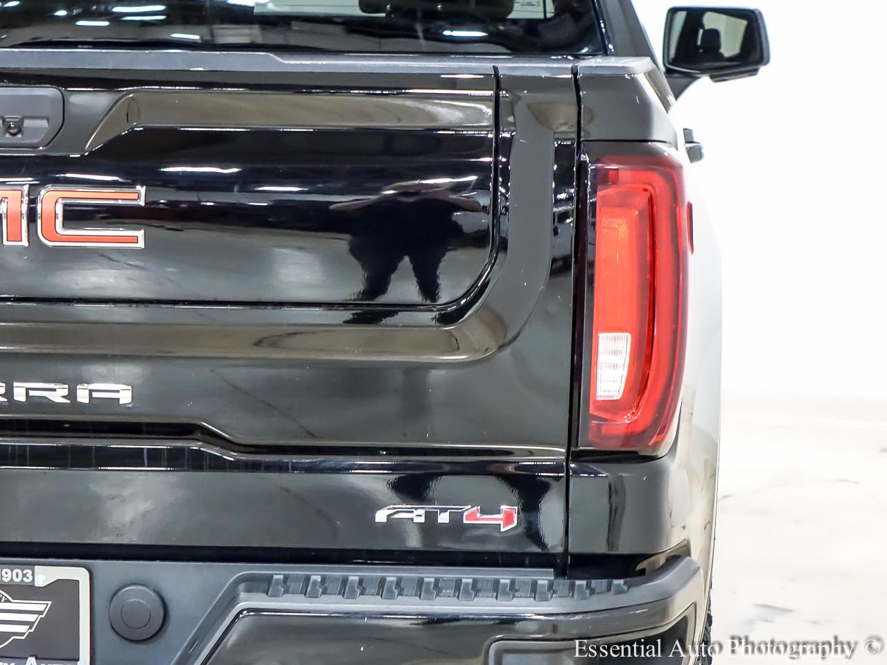 GMC Sierra 1500 AT4 Crew Cab Short Box 4WD 2021
