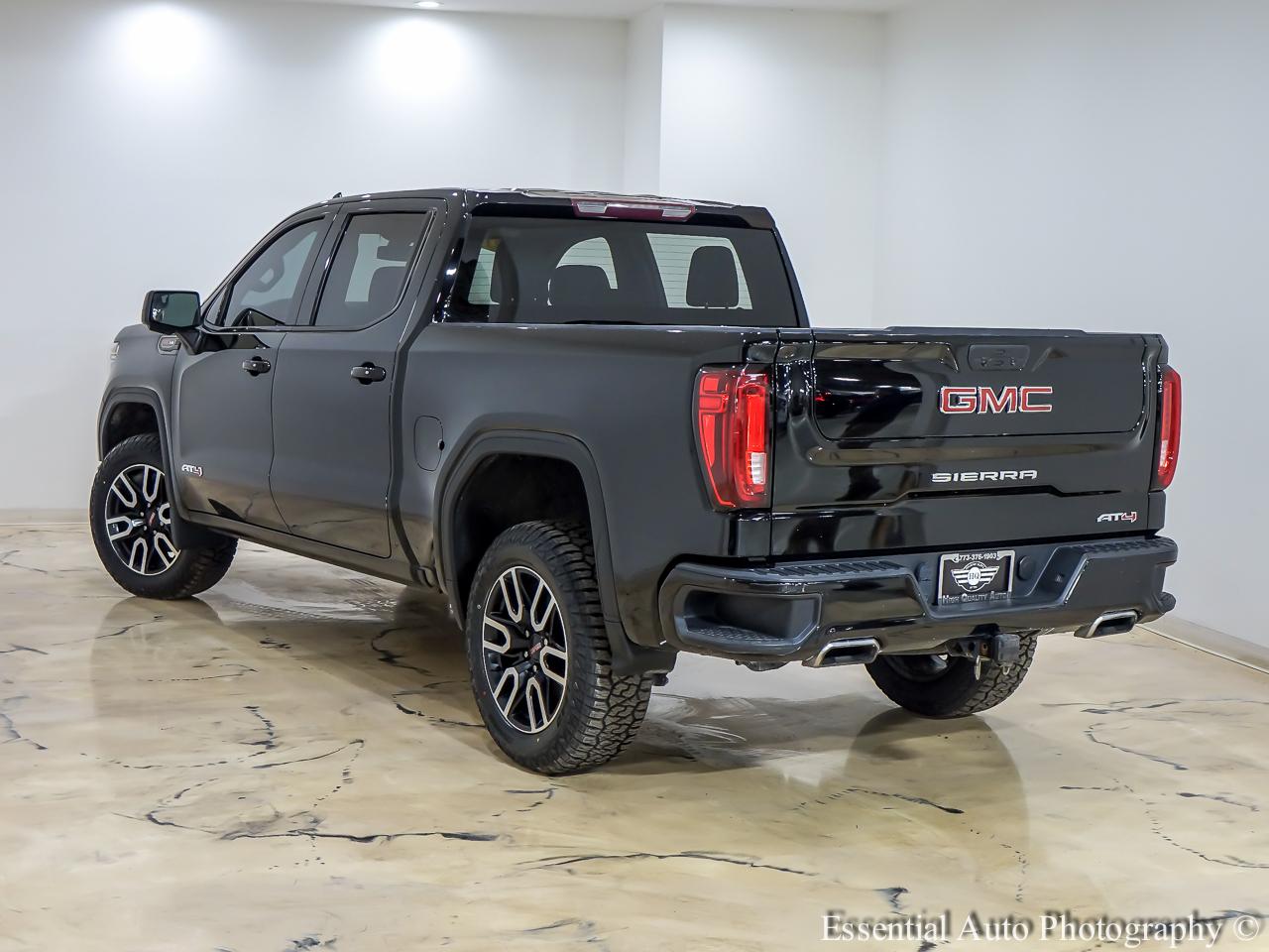 GMC Sierra 1500 AT4 Crew Cab Short Box 4WD 2021