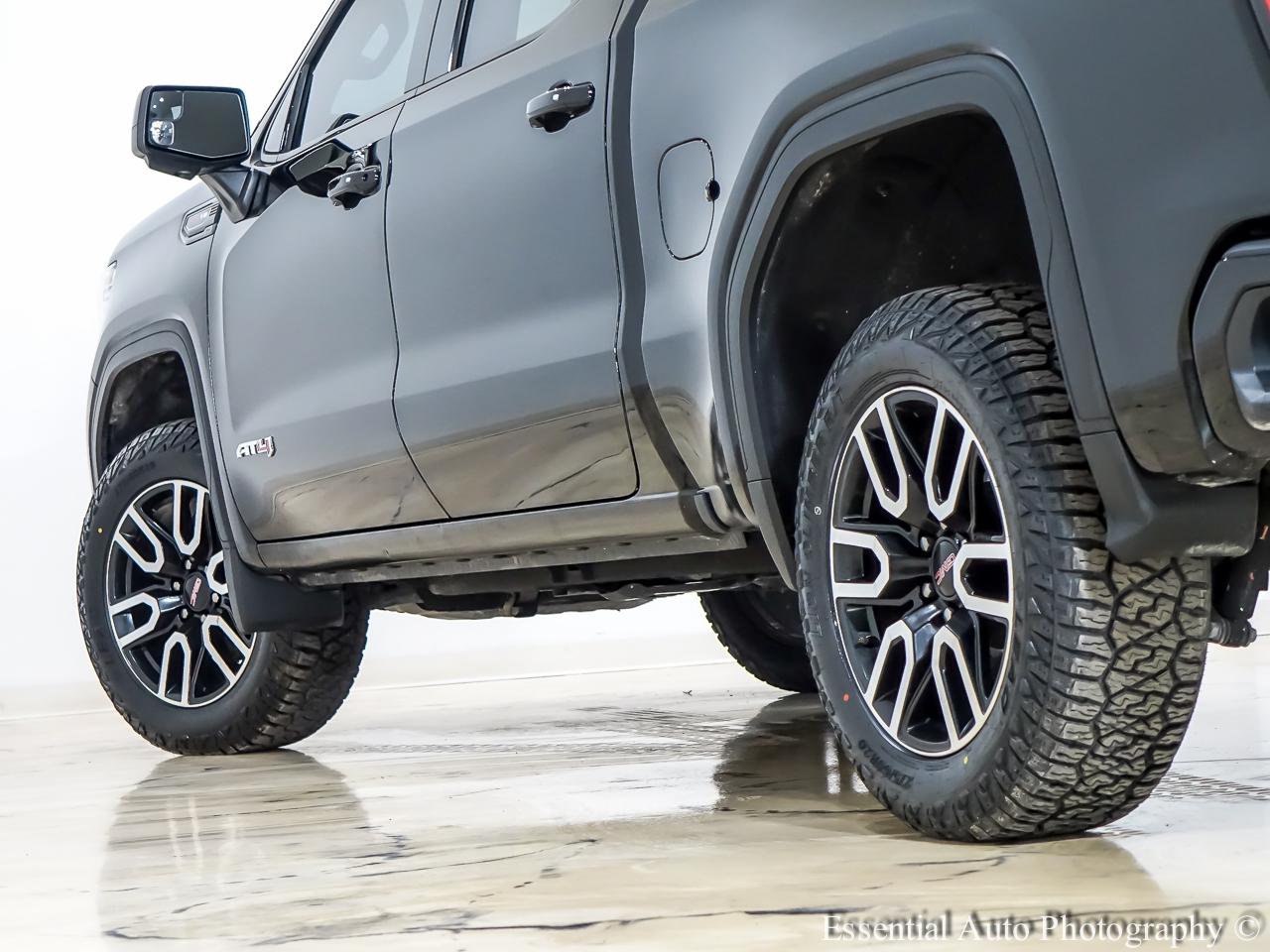 GMC Sierra 1500 AT4 Crew Cab Short Box 4WD 2021