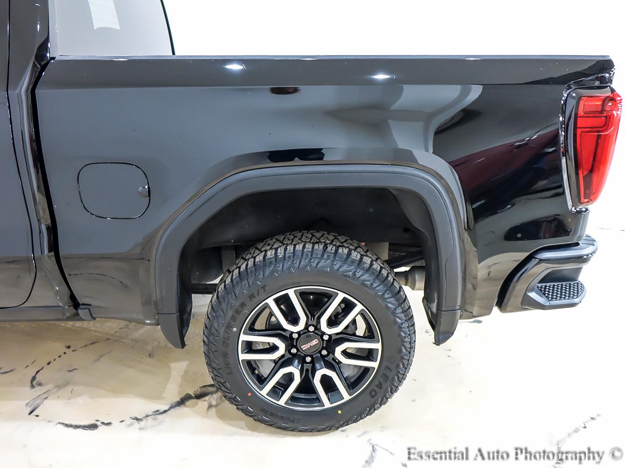 GMC Sierra 1500 AT4 Crew Cab Short Box 4WD 2021