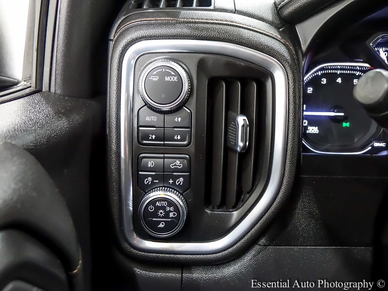 GMC Sierra 1500 AT4 Crew Cab Short Box 4WD 2021