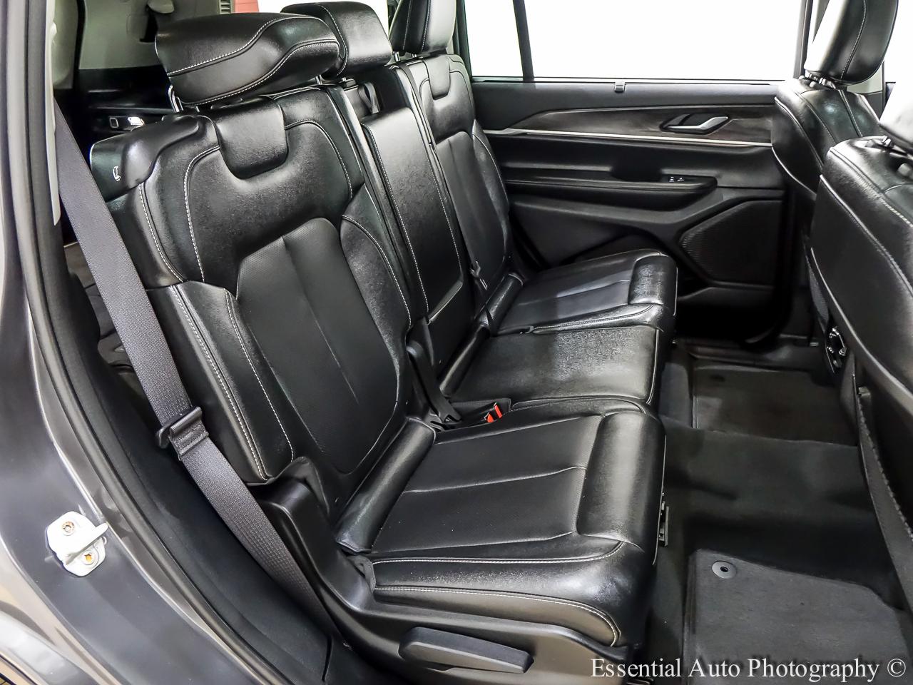 Jeep Grand Cherokee L Limited 2WD 2024