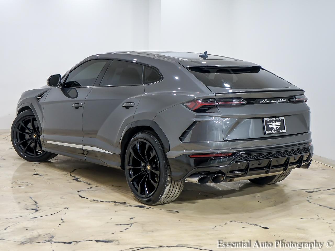Lamborghini Urus Base 2021