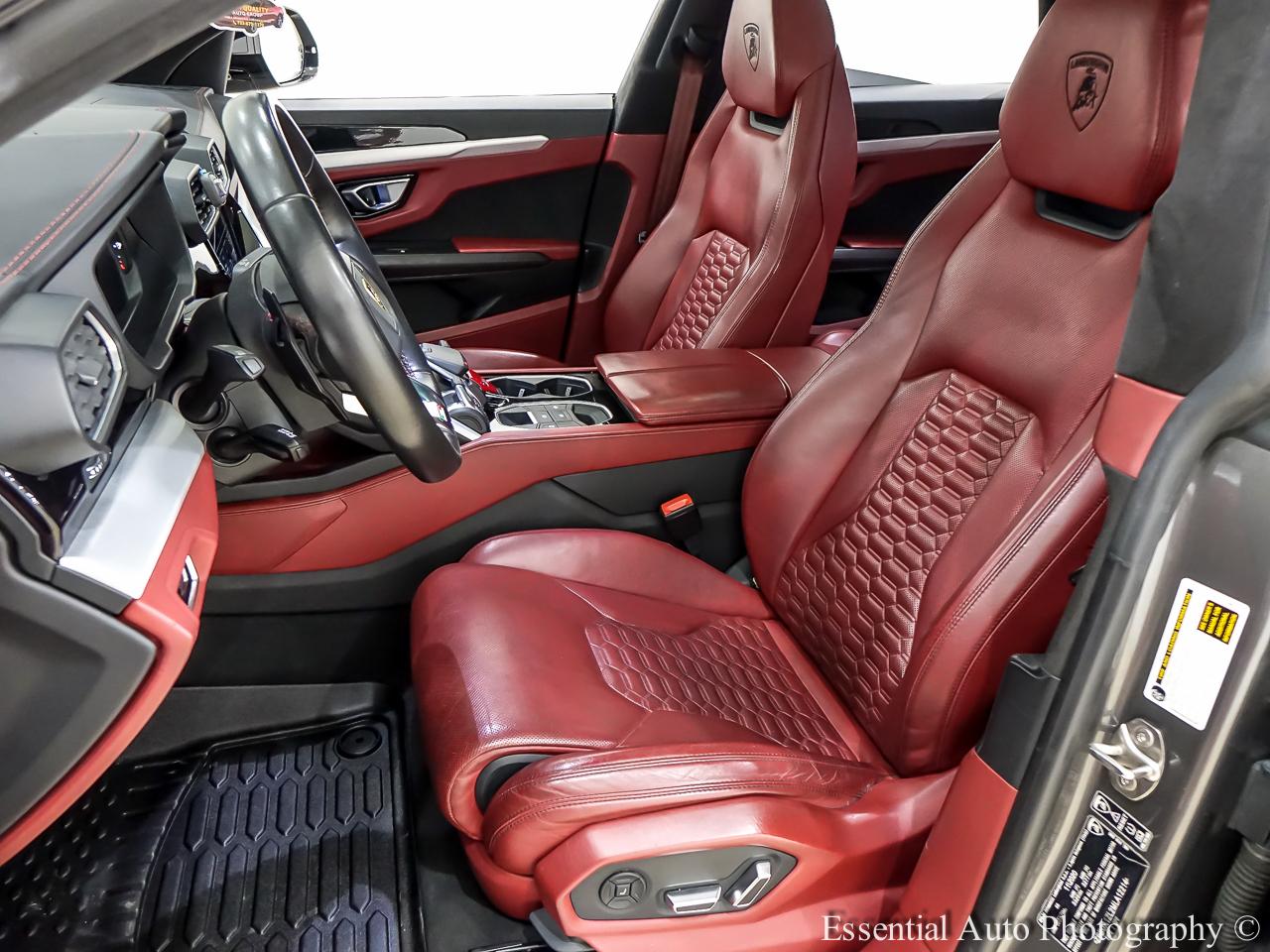 Lamborghini Urus Base 2021