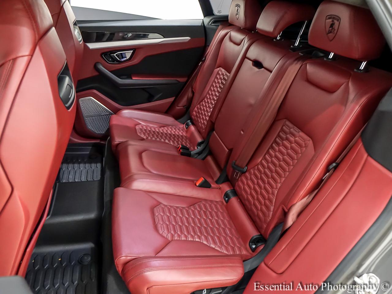 Lamborghini Urus Base 2021