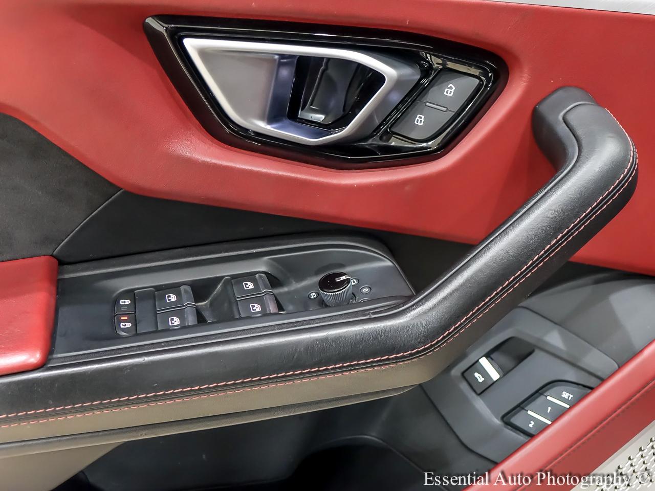Lamborghini Urus Base 2021