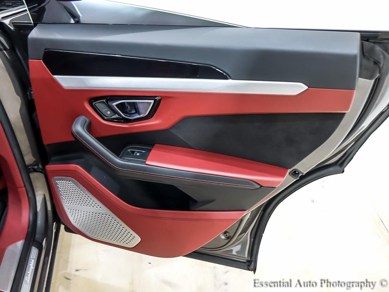 Lamborghini Urus Base 2021