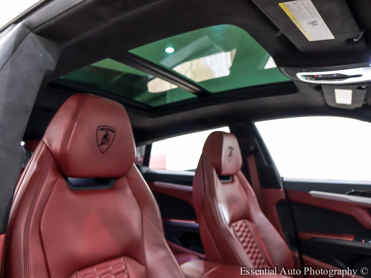 Lamborghini Urus Base 2021