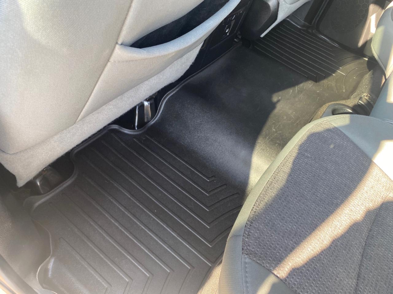 RAM 1500 4WD Crew Cab 140.5" Outdoorsman 2014