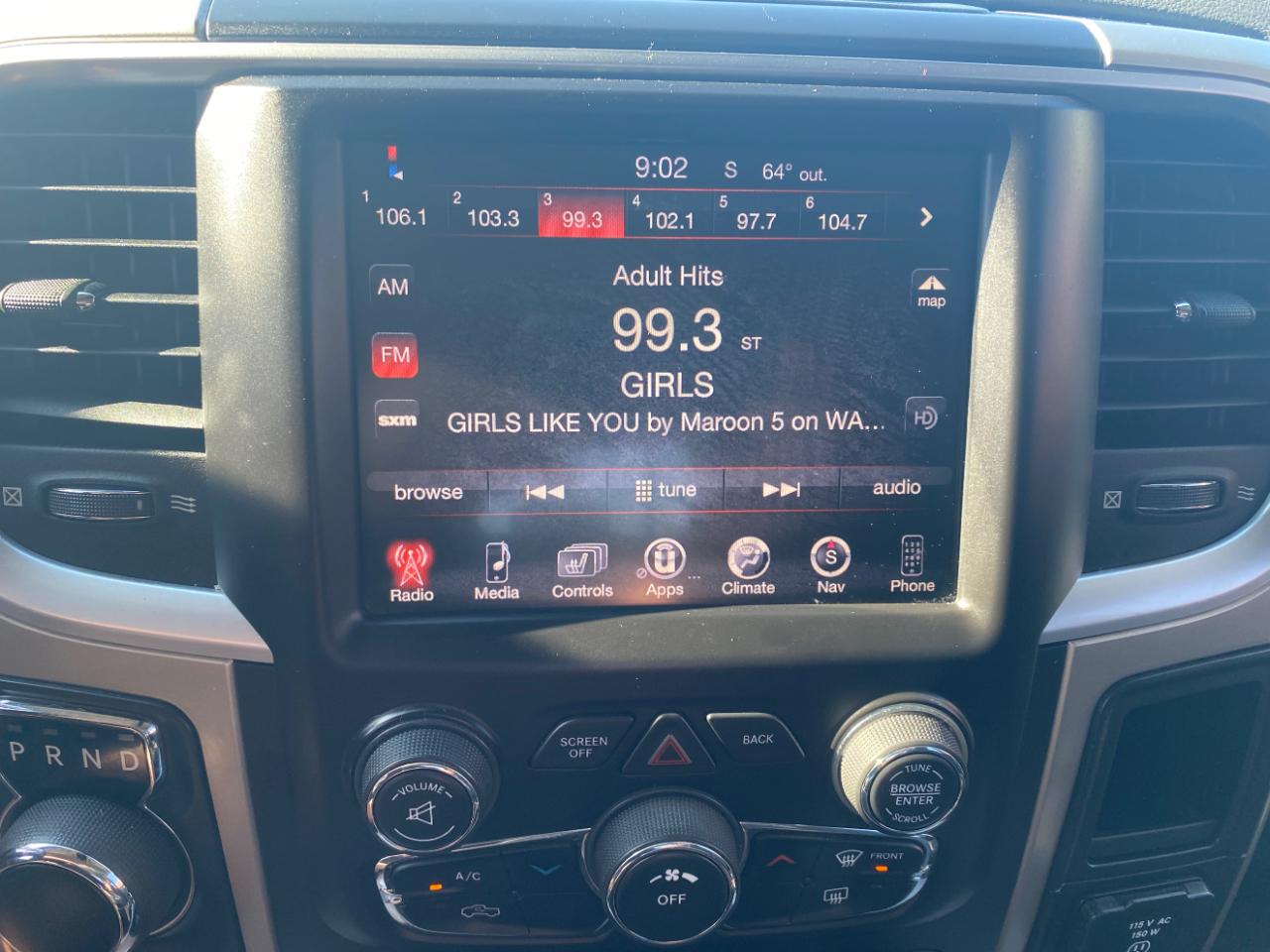 RAM 1500 4WD Crew Cab 140.5" Outdoorsman 2014