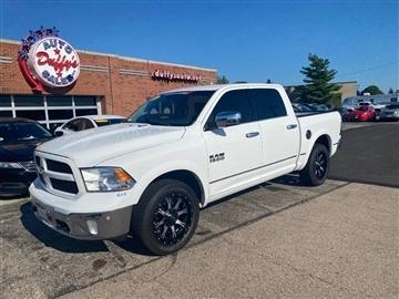 2014 RAM 1500 4WD Crew Cab 140.5" Outdoorsman