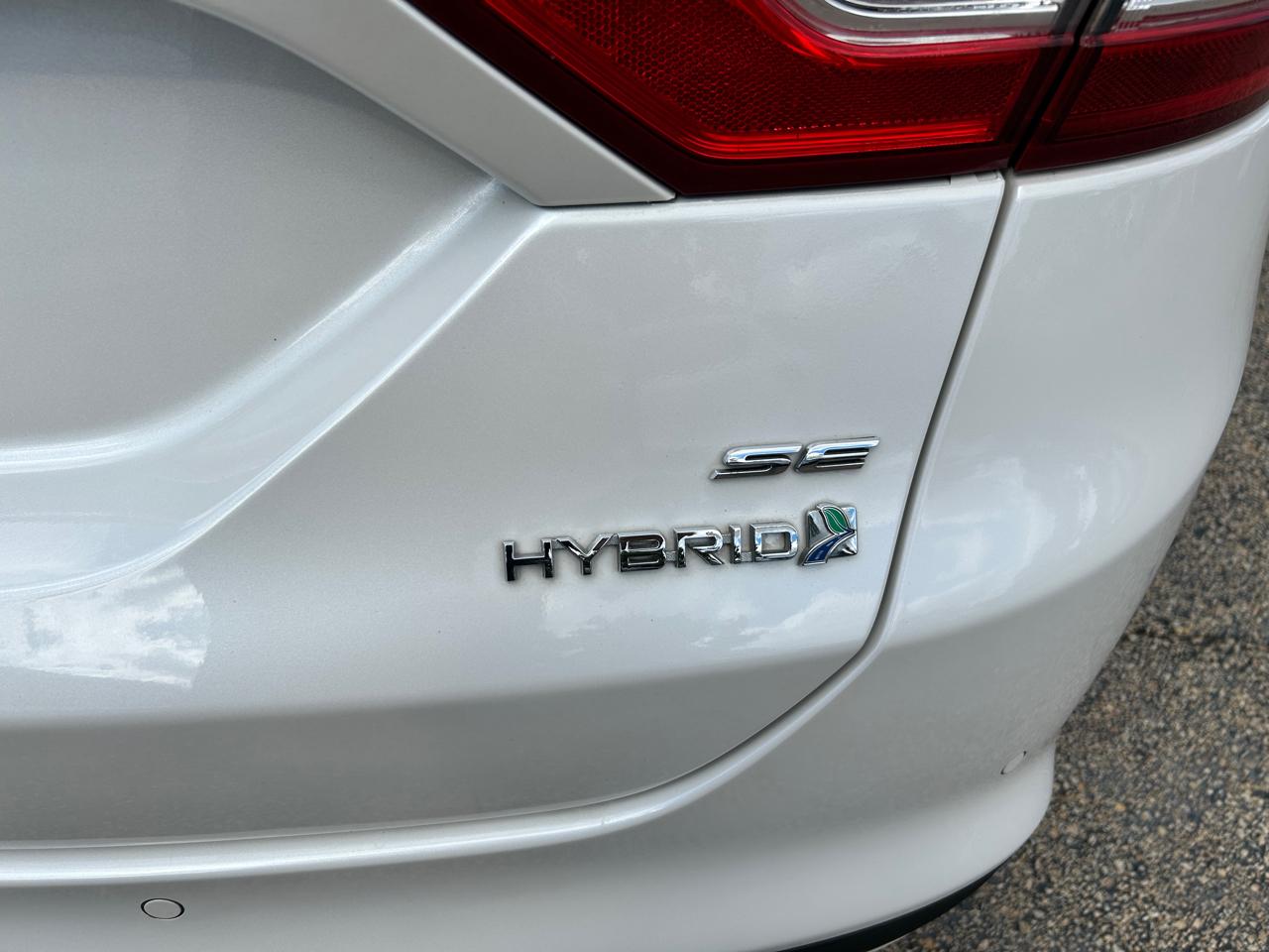 Ford Fusion Hybrid SE 2014