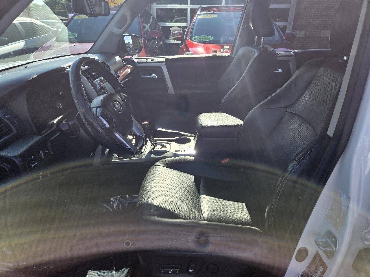 Toyota 4Runner Limited 4WD V6 2016