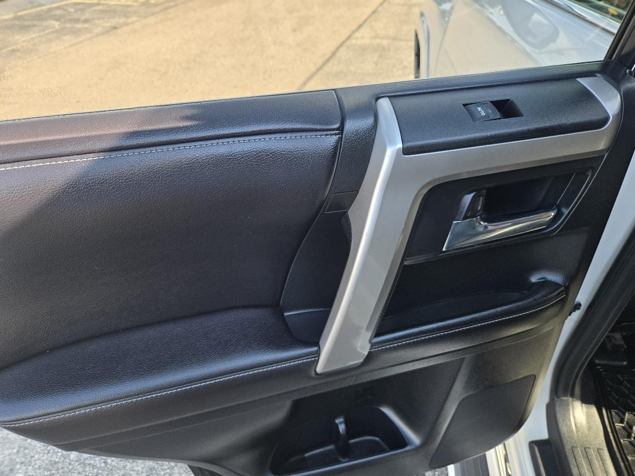 Toyota 4Runner Limited 4WD V6 2016