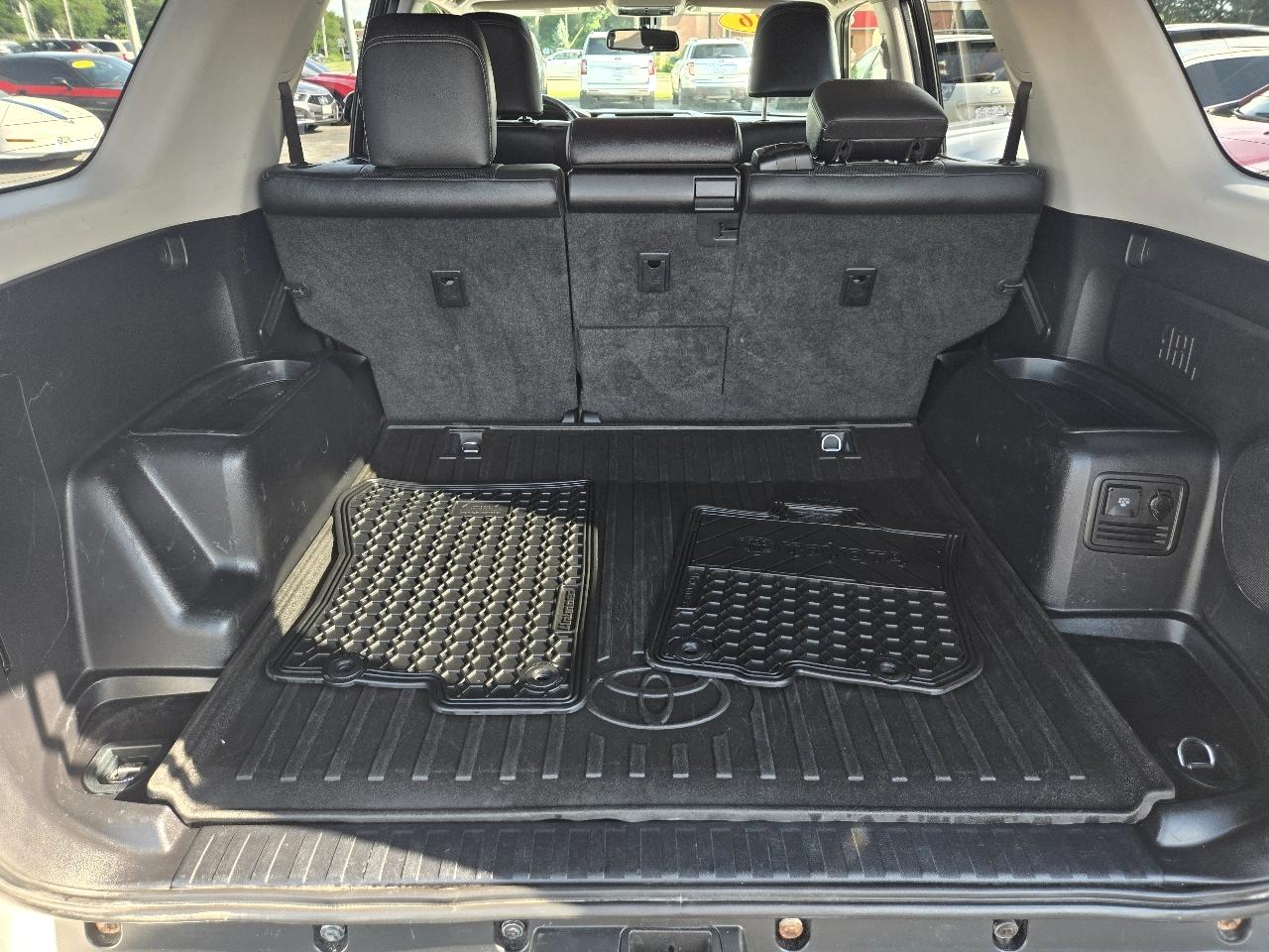 Toyota 4Runner Limited 4WD V6 2016
