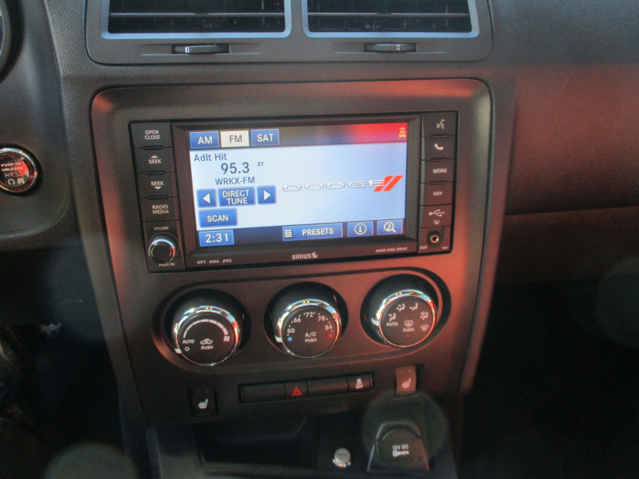 Dodge Challenger 2dr Cpe Shaker Pkg 2014 Dodge Challenger 2dr Cpe Shaker Pkg 2014