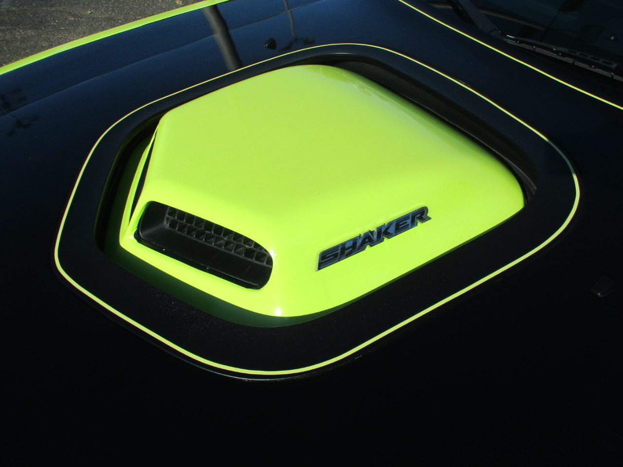 Dodge Challenger 2dr Cpe Shaker Pkg 2014 Dodge Challenger 2dr Cpe Shaker Pkg 2014